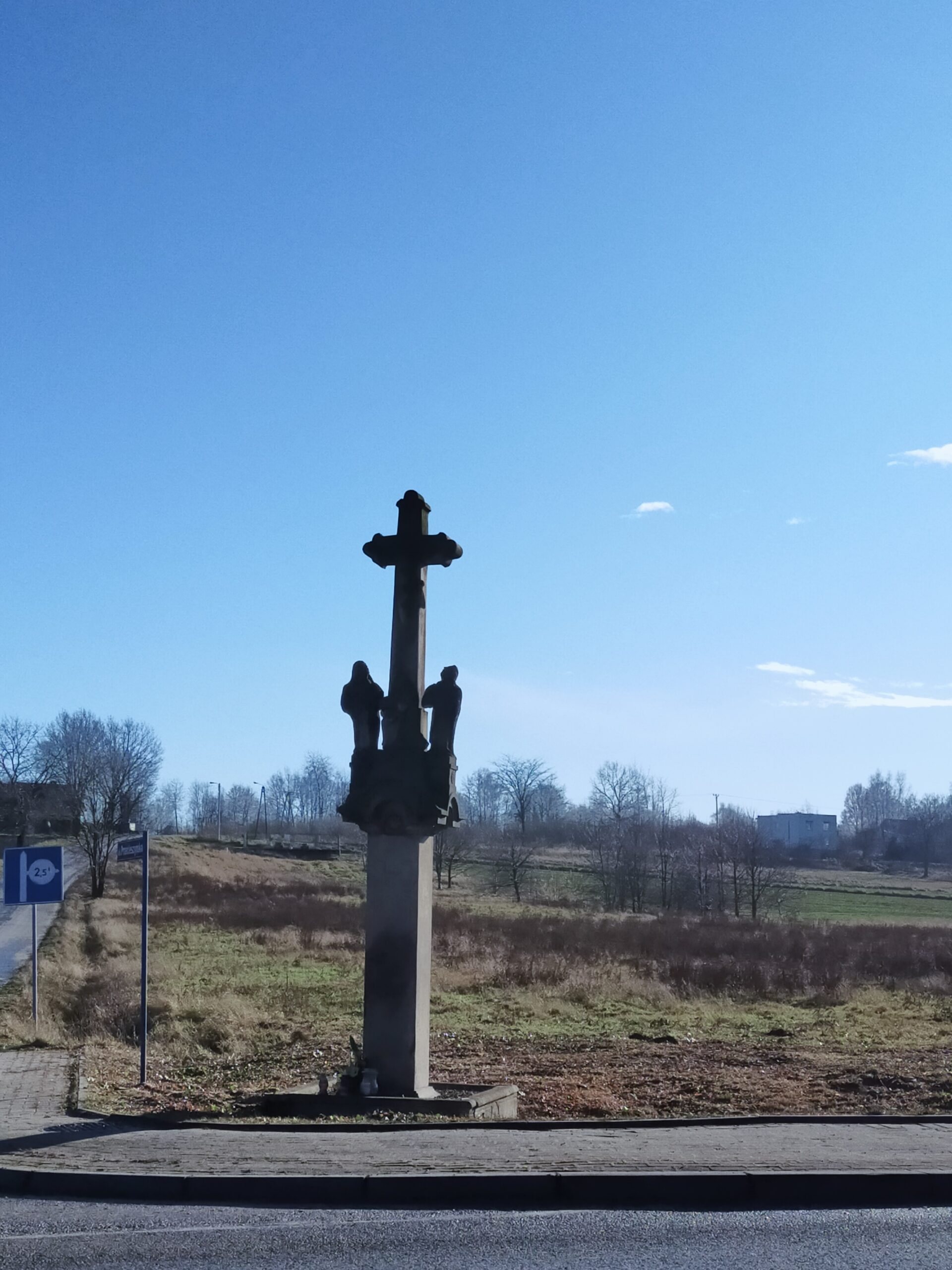 Krzyż - pomnik Wiktorii Dembińskiej