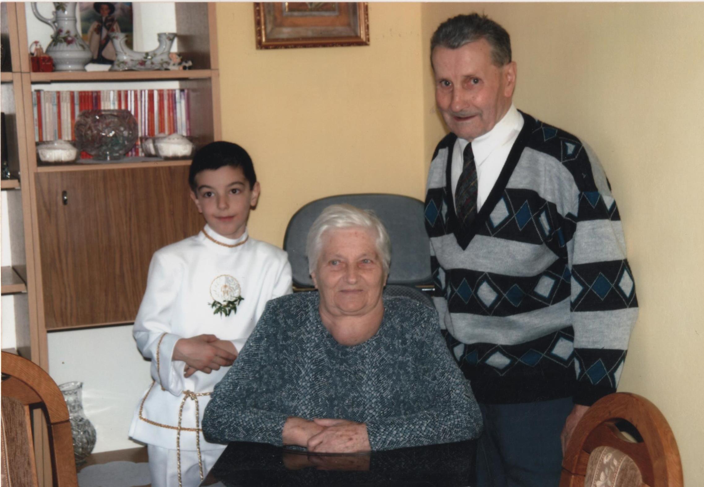 Helena i Edward Piotrowscy z wnukiem Wojtkiem. 13 maja 2007 roku